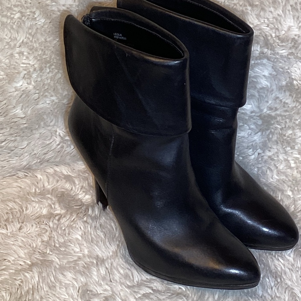Ralph Lauren “leola” black leather boots size 9B